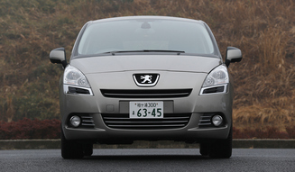 Peugeot 5008 | Driving the Peugeot 5008
