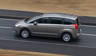 Peugeot 5008 | Driving the Peugeot 5008