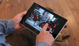 docomo｜Xperia（TM） Tablet Z｜赤地剛幸　04