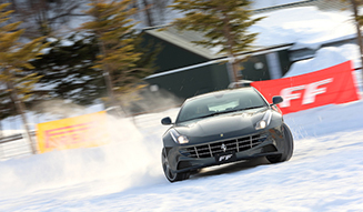 Ferrari  FF｜フェラーリ FF