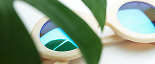 Sunglasses Feature 02
