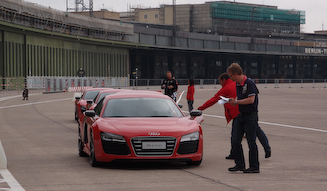 Audi R8 e-tron｜アウディ R8 eトロン