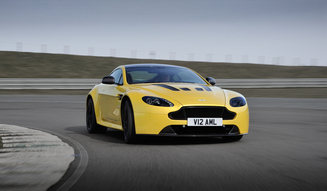 Aston Martin V12 Vantage S|アストンマーティン V12 ヴァンテージ S