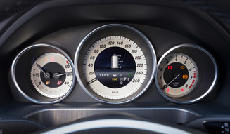 Mercedes-Benz E 200 Natural Gas Drive｜メルセデス・ベンツ E 200 ナチュラルガスドライブ