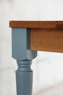 ACME FURNITURE　02