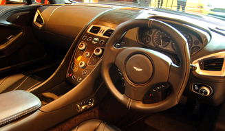 Aston Martin Vanquish Volante