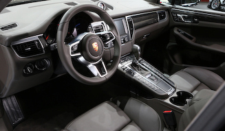 Porsche Macan Turbo | ポルシェ マカン ターボ