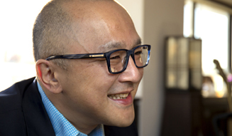 山田五郎氏が語る「眼鏡の品格」｜BVLGARI EYEWEAR｜ブルガリ アイウェア 02