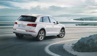 Audi Q5 40 TDI quattro Audi Q5 40 TDI First Edition Black Styling