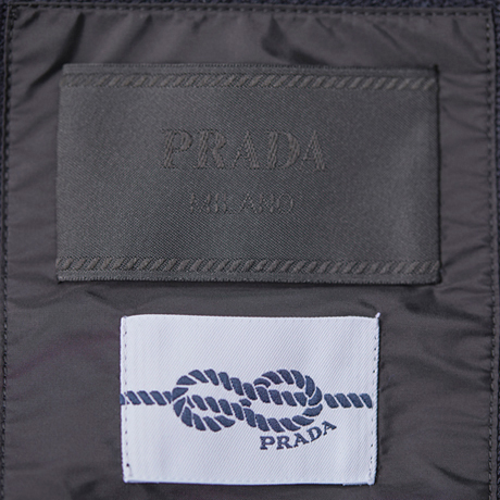 祐真朋樹 ナイロン・フーディ