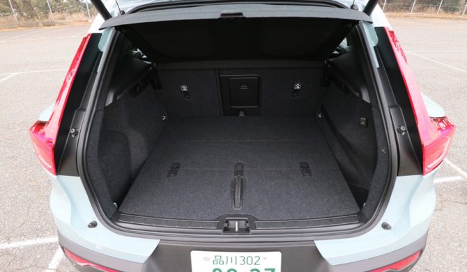 VOLVO XC40　ボルボXC40